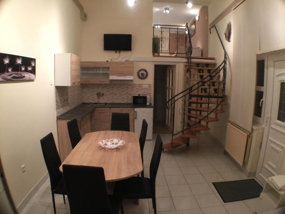 Patavar Panzio Etterem Gyongyospata Exterior foto